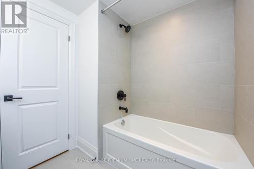 125 - 35 Lunar Crescent, Mississauga, ON - Indoor Photo Showing Bathroom