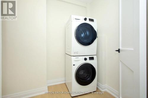 321 - 451 The West Mall, Toronto, ON - Indoor Photo Showing Laundry Room