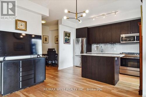 1504 - 56 Annie Craig Drive, Toronto, ON - Indoor Photo Showing Kitchen