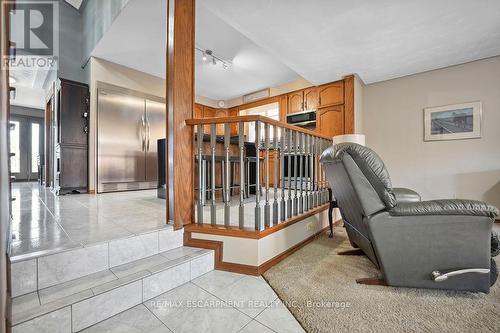 15 Presidio Drive, Hamilton, ON - Indoor Photo Showing Other Room