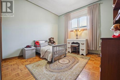 15 Presidio Drive, Hamilton, ON - Indoor Photo Showing Bedroom