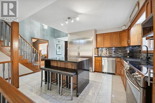 15 Presidio Drive, Hamilton, ON - Indoor Photo Showing Kitchen With Stainless Steel Kitchen