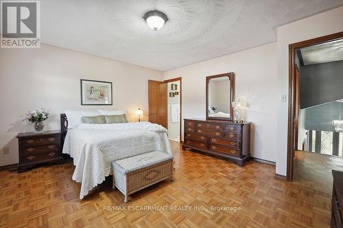 15 Presidio Drive, Hamilton, ON - Indoor Photo Showing Bedroom