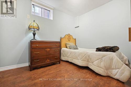 15 Presidio Drive, Hamilton, ON - Indoor Photo Showing Bedroom