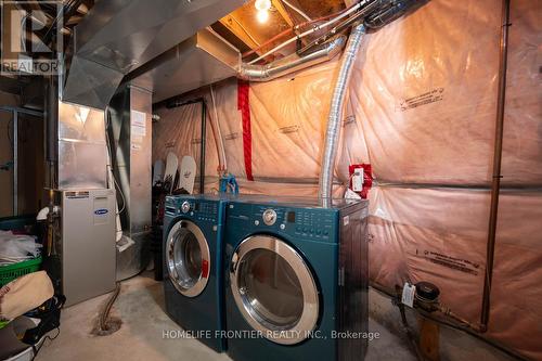 9 Lotus Street N, Brampton, ON - Indoor Photo Showing Laundry Room