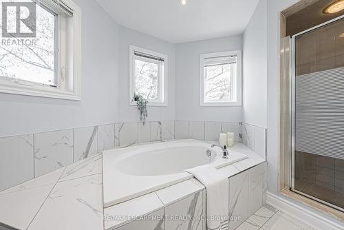 52 - 1150 Skyview Drive, Burlington, ON - Indoor Photo Showing Bathroom