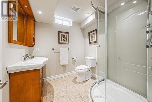 52 - 1150 Skyview Drive, Burlington, ON - Indoor Photo Showing Bathroom