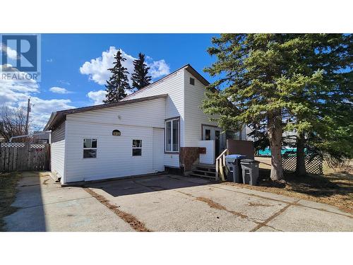 1413 105 Avenue, Dawson Creek, BC - Outdoor