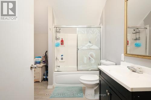 593 Harvey Street, Peterborough (Downtown), ON - Indoor Photo Showing Bathroom