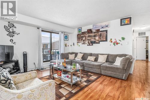 202B 213 Main Street, Martensville, SK - Indoor Photo Showing Living Room