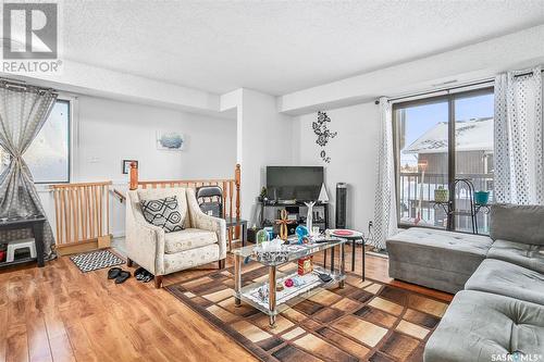 202B 213 Main Street, Martensville, SK - Indoor Photo Showing Living Room