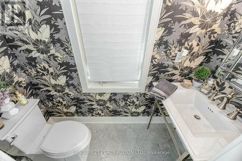 2 Capstan Court, Whitby, ON - Indoor Photo Showing Bathroom