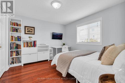 12 Zecca Drive, Guelph, ON - Indoor Photo Showing Bedroom