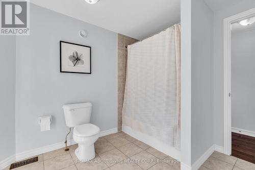 12 Zecca Drive, Guelph, ON - Indoor Photo Showing Bathroom