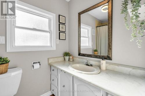 33 Sunnidale Boulevard, Georgina, ON - Indoor Photo Showing Bathroom