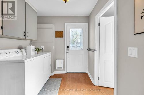 33 Sunnidale Boulevard, Georgina, ON - Indoor Photo Showing Laundry Room