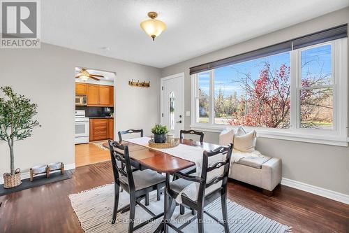 33 Sunnidale Boulevard, Georgina, ON - Indoor Photo Showing Dining Room