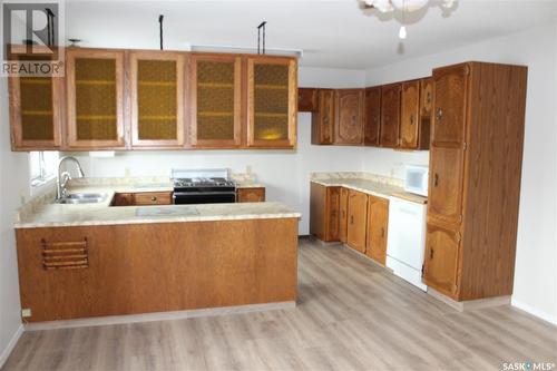 Ernst Acreage, Lomond Rm No. 37, SK - Indoor Photo Showing Kitchen With Double Sink