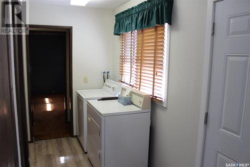 Ernst Acreage, Lomond Rm No. 37, SK - Indoor Photo Showing Laundry Room