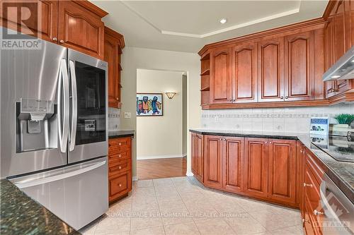 1002 - 38 Metropole, Ottawa, ON - Indoor Photo Showing Kitchen