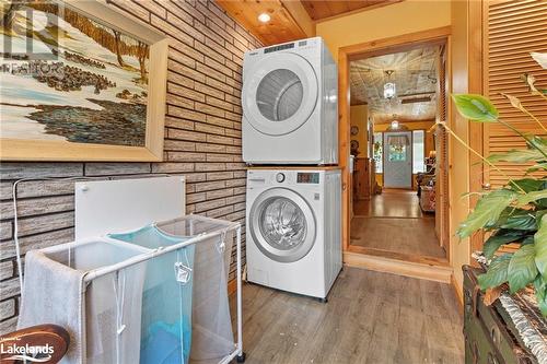 2 Earl'S Court, Mcdougall, ON - Indoor Photo Showing Laundry Room