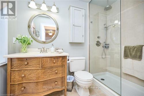 13 Graham Avenue, St. Catharines (438 - Port Dalhousie), ON - Indoor Photo Showing Bathroom