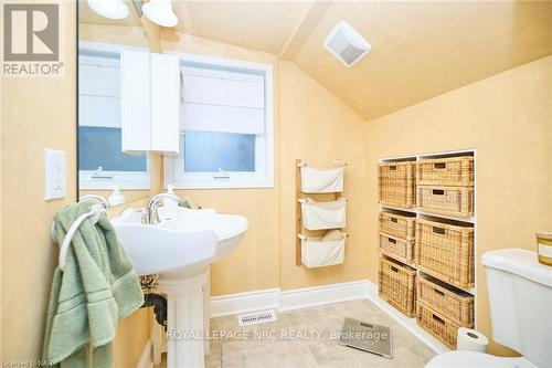 13 Graham Avenue, St. Catharines (438 - Port Dalhousie), ON - Indoor Photo Showing Bathroom