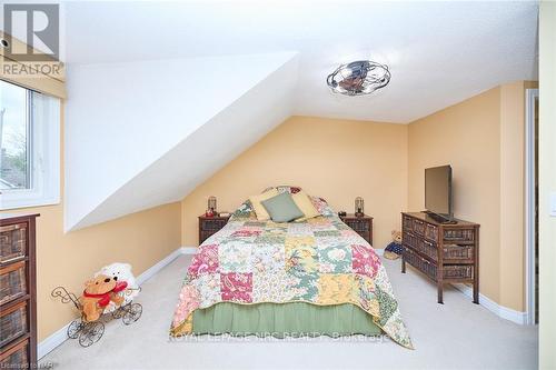 13 Graham Avenue, St. Catharines (438 - Port Dalhousie), ON - Indoor Photo Showing Bedroom