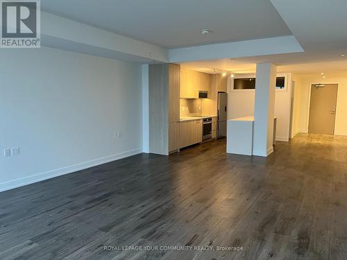 807 - 185 Dunlop Street E, Barrie, ON - Indoor Photo Showing Kitchen