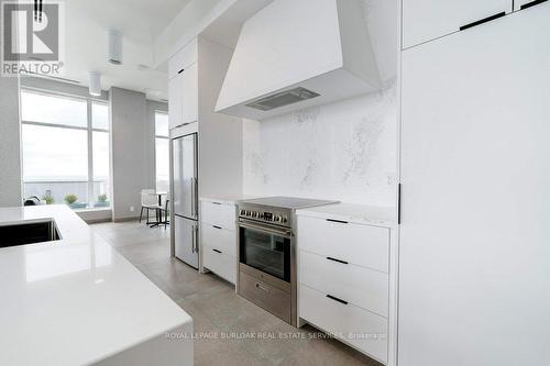 1103 - 500 Brock Avenue, Burlington, ON - Indoor Photo Showing Kitchen