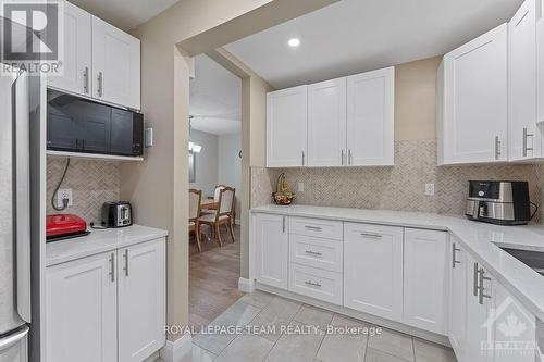 6397 Natalie Way, Ottawa, ON - Indoor Photo Showing Kitchen