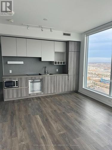 3603 - 898 Portage Parkway, Vaughan, ON - Indoor Photo Showing Kitchen