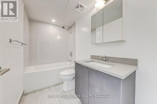 2101 - 2033 Kennedy Road, Toronto, ON - Indoor Photo Showing Bathroom