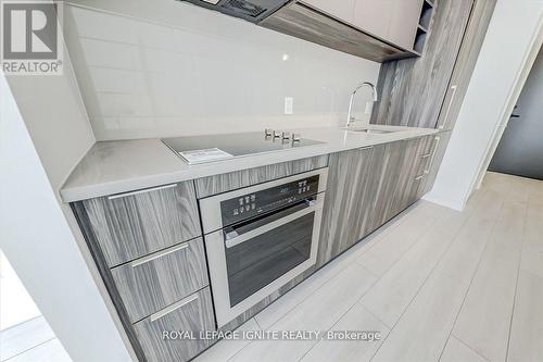 2101 - 2033 Kennedy Road, Toronto, ON - Indoor Photo Showing Kitchen