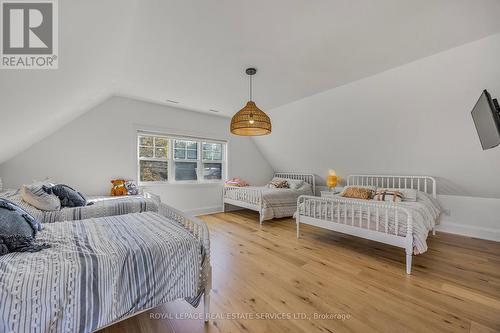 395 Eastdale Drive, Wasaga Beach, ON - Indoor Photo Showing Bedroom