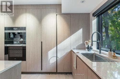 37 Kimbark Boulevard, Toronto, ON - Indoor Photo Showing Kitchen