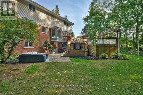 33 Berkwood Place, Pelham, ON - Outdoor