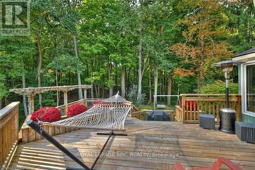 33 Berkwood Place, Pelham, ON - Outdoor With Deck Patio Veranda