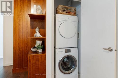 702 - 205 Frederick Street, Toronto, ON - Indoor Photo Showing Laundry Room