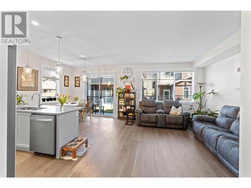 200 Grand Blvd Boulevard Unit# 178, Kamloops, BC - Indoor Photo Showing Living Room