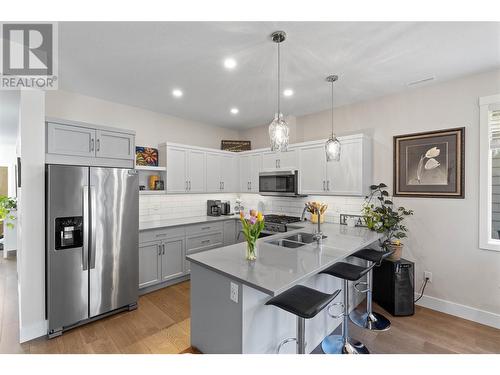 200 Grand Blvd Boulevard Unit# 178, Kamloops, BC - Indoor Photo Showing Kitchen With Stainless Steel Kitchen With Double Sink With Upgraded Kitchen