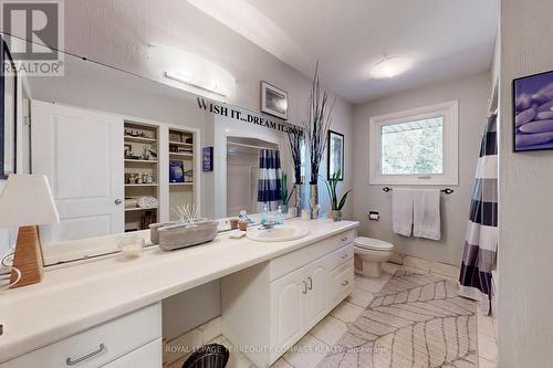 5489 10Th Line, Erin, ON - Indoor Photo Showing Bathroom