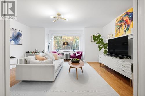 Second - 330 St Clair Avenue E, Toronto, ON - Indoor Photo Showing Living Room