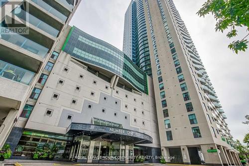 809 - 77 Harbour Square W, Toronto, ON - Outdoor With Facade