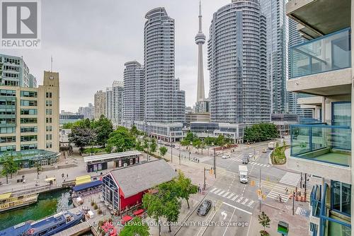 809 - 77 Harbour Square W, Toronto, ON - Outdoor With Facade