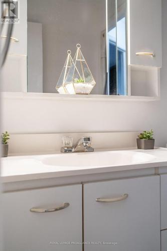 52 A Cascade Boulevard, Belleville, ON - Indoor Photo Showing Bathroom