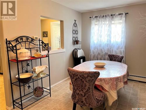 267 7Th Avenue Nw, Swift Current, SK - Indoor Photo Showing Dining Room