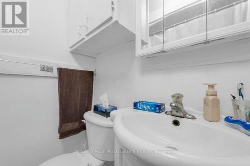 65 John Street, Quinte West, ON - Indoor Photo Showing Bathroom