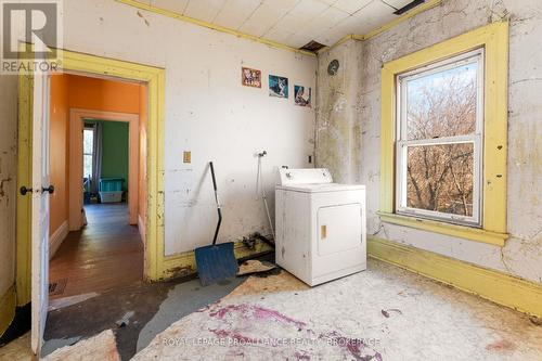 1845 County Road 32, Gananoque (821 - Gananoque), ON - Indoor Photo Showing Laundry Room