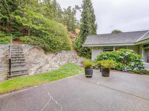 4666 Boulderwood Dr, Saanich, BC 